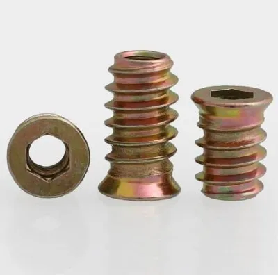 Tuercas de muebles